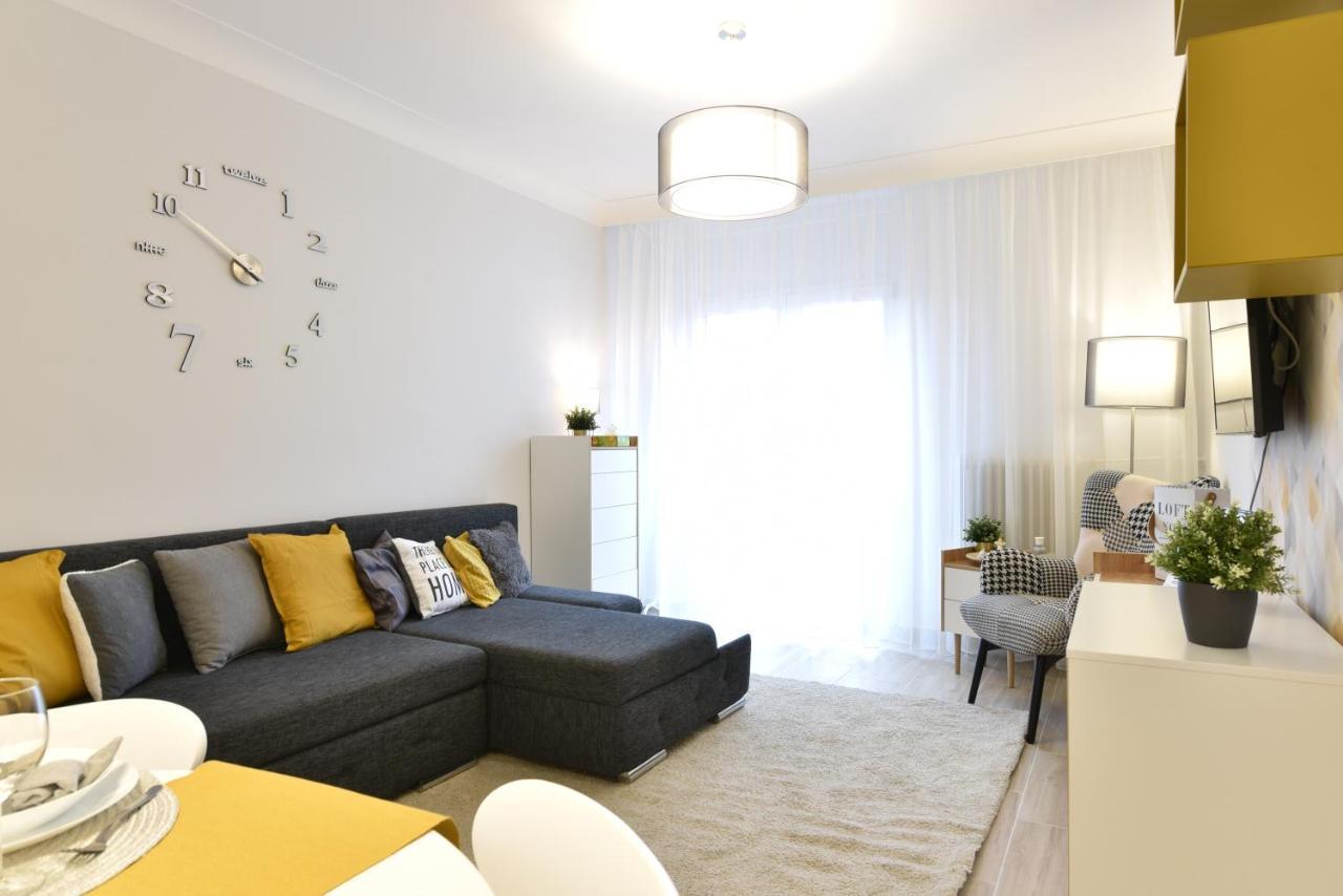 Kiralykut 1 Apartman - Ingyen Parkolas, Bicajok, Ac เซแกชแฟเฮร์วาร์ ภายนอก รูปภาพ