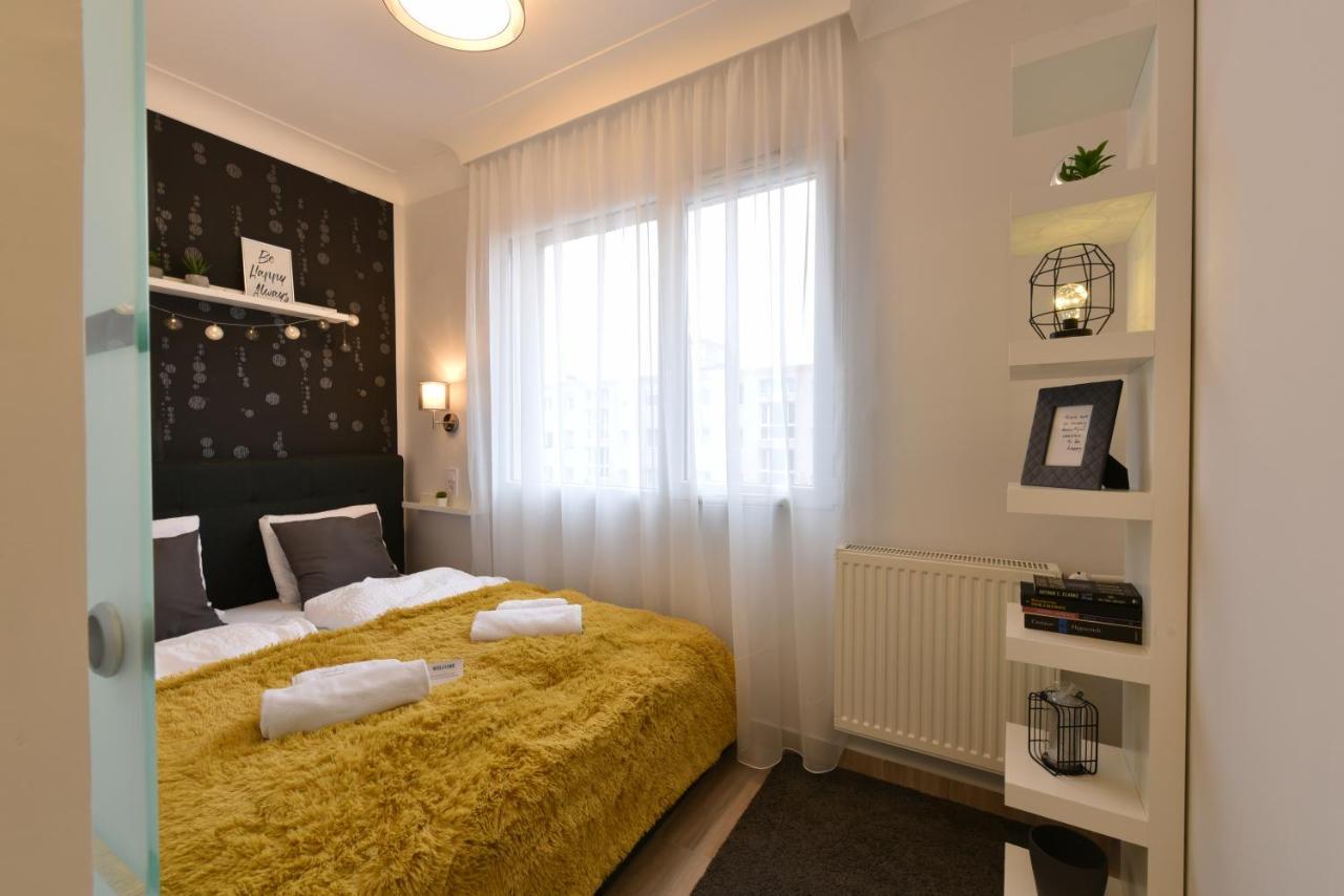Kiralykut 1 Apartman - Ingyen Parkolas, Bicajok, Ac เซแกชแฟเฮร์วาร์ ภายนอก รูปภาพ